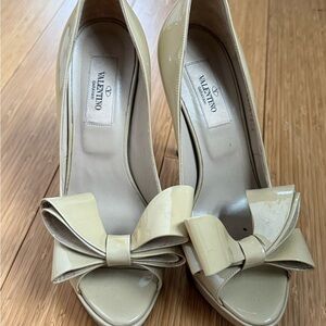 Valentino Garavani Cream Satin Stiletto Heels
Authentic
